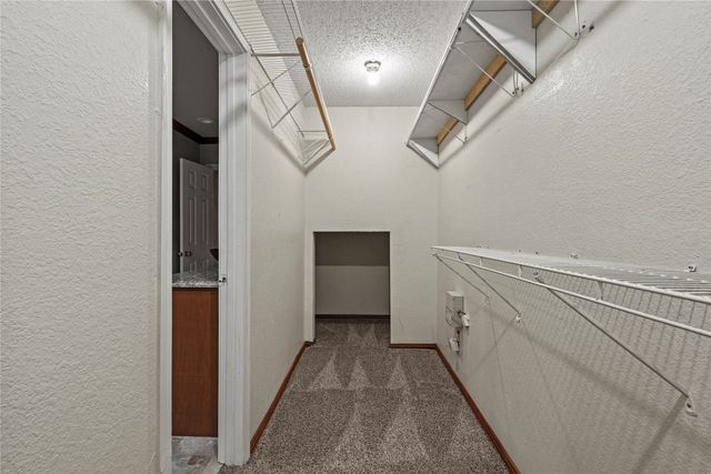 7201 Chambers Creek Lane, Arlington, TX 76002