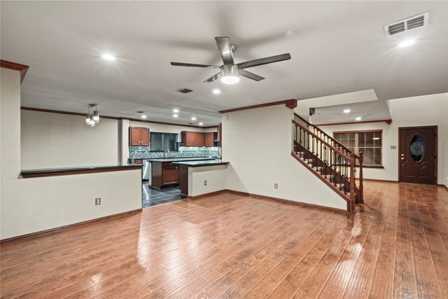 7201 Chambers Creek Lane, Arlington, TX 76002