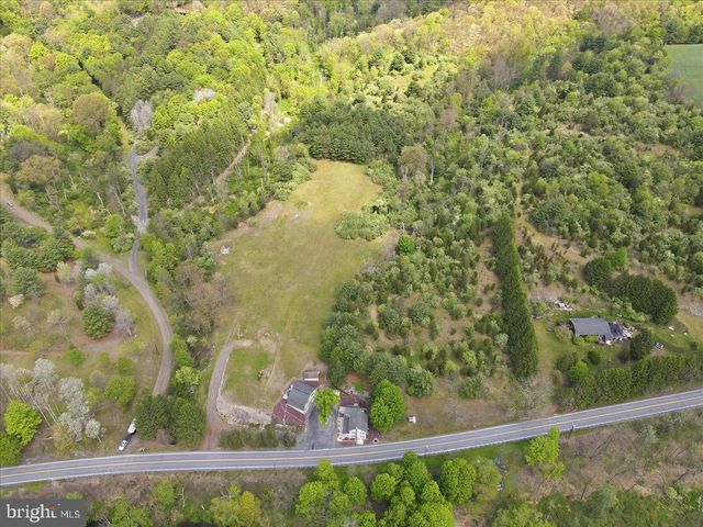 4880 LITTLE GAP RD, Kunkletown, PA 18058