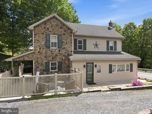 4880 LITTLE GAP RD, Kunkletown, PA 18058