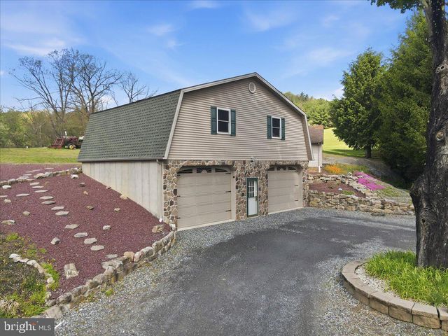 4880 LITTLE GAP RD, Kunkletown, PA 18058