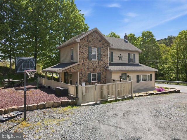 4880 LITTLE GAP RD, Kunkletown, PA 18058