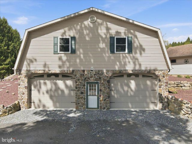 4880 LITTLE GAP RD, Kunkletown, PA 18058
