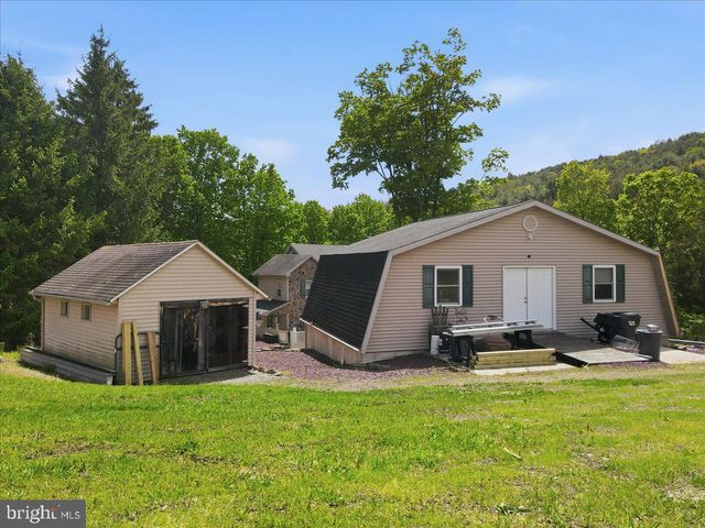 4880 LITTLE GAP RD, Kunkletown, PA 18058