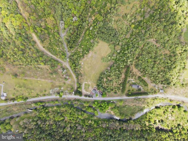 4880 LITTLE GAP RD, Kunkletown, PA 18058