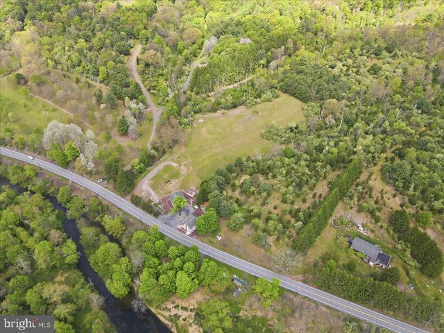 4880 LITTLE GAP RD, Kunkletown, PA 18058