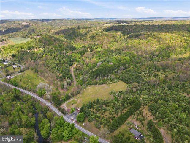 4880 LITTLE GAP RD, Kunkletown, PA 18058
