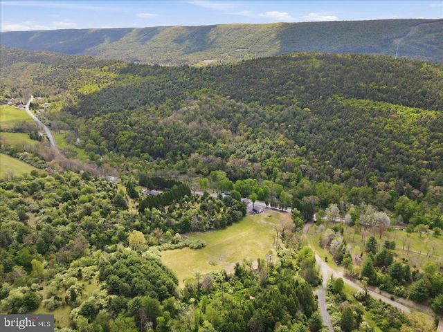 4880 LITTLE GAP RD, Kunkletown, PA 18058