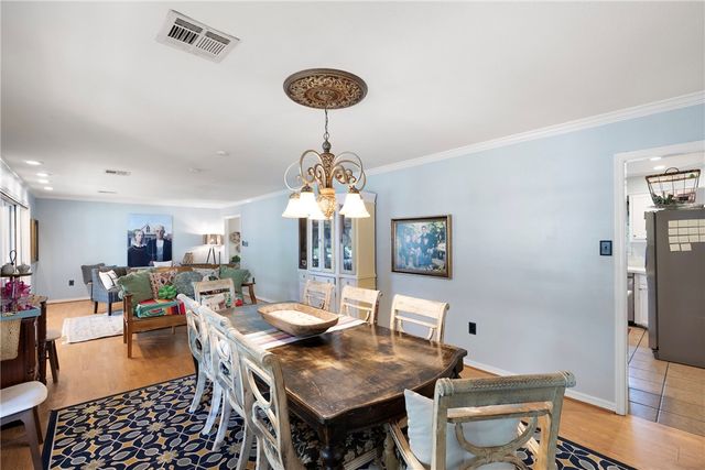 214 N Shore Drive, Russellville, AR 72802