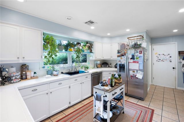 214 N Shore Drive, Russellville, AR 72802