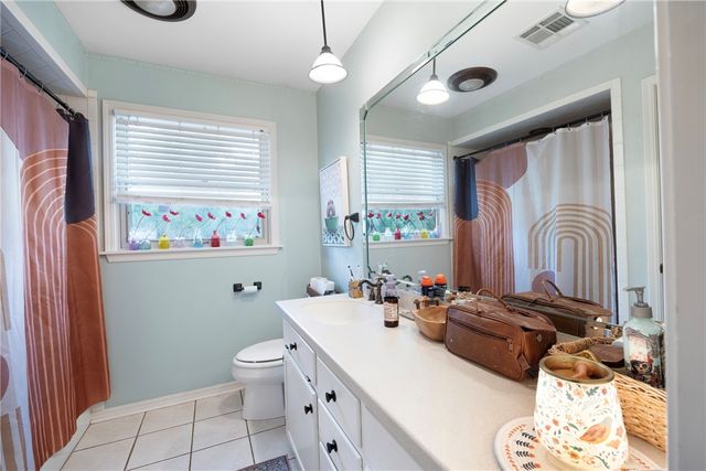 214 N Shore Drive, Russellville, AR 72802