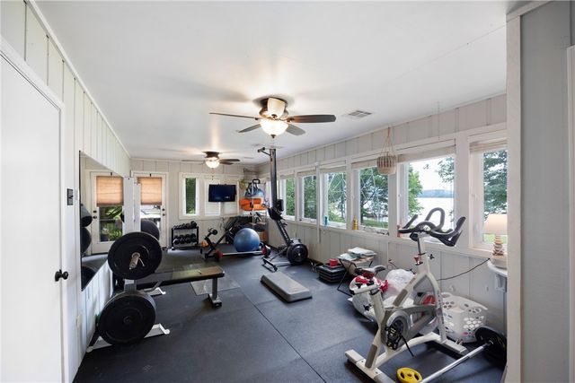 214 N Shore Drive, Russellville, AR 72802