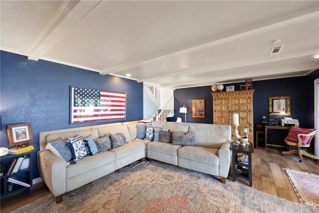 214 N Shore Drive, Russellville, AR 72802