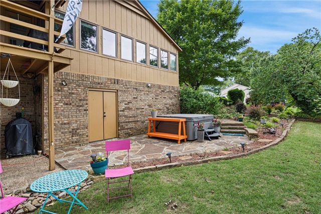 214 N Shore Drive, Russellville, AR 72802