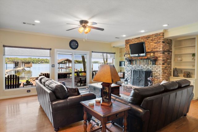 169 Deer Island Road, Mabank, TX 75156
