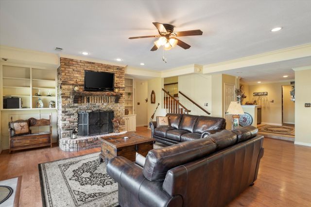 169 Deer Island Road, Mabank, TX 75156