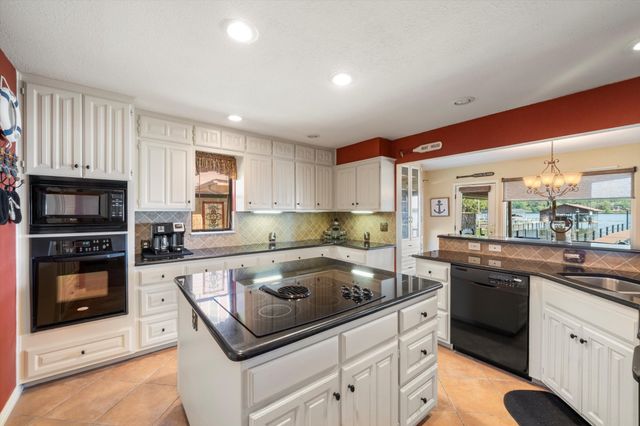 169 Deer Island Road, Mabank, TX 75156