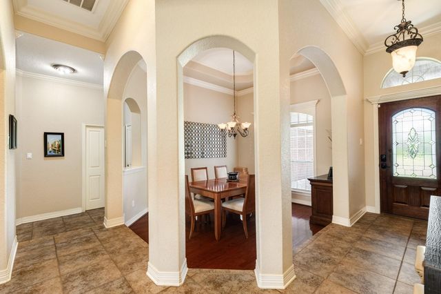 101 Mallard Dr, Clute, TX 77531