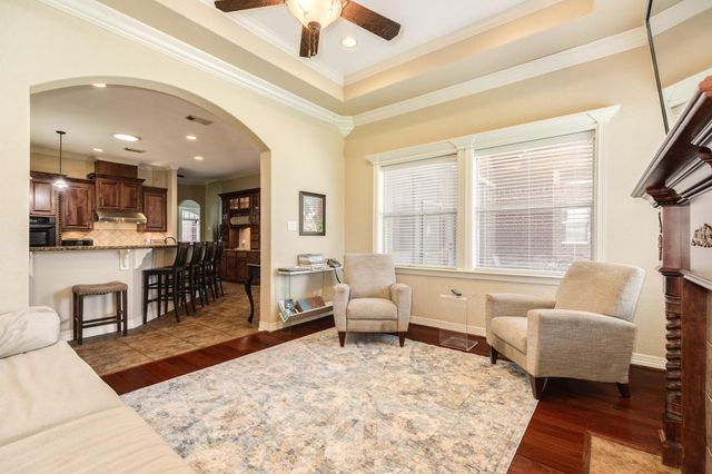 101 Mallard Dr, Clute, TX 77531
