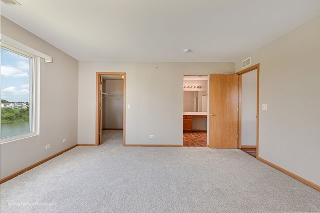 6324 Pond View Drive, Matteson, IL 60443