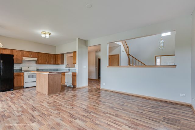 6324 Pond View Drive, Matteson, IL 60443