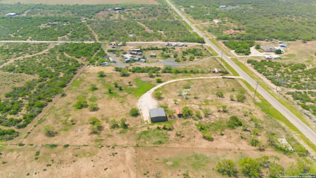 797 S Ranch Rd 187, Sabinal, TX 78881