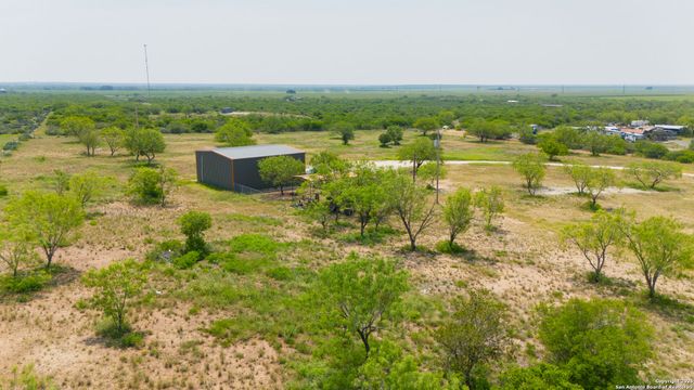 797 S Ranch Rd 187, Sabinal, TX 78881