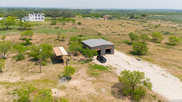 797 S Ranch Rd 187, Sabinal, TX 78881