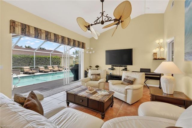 1954 Terrazzo LN, Naples, FL 34104