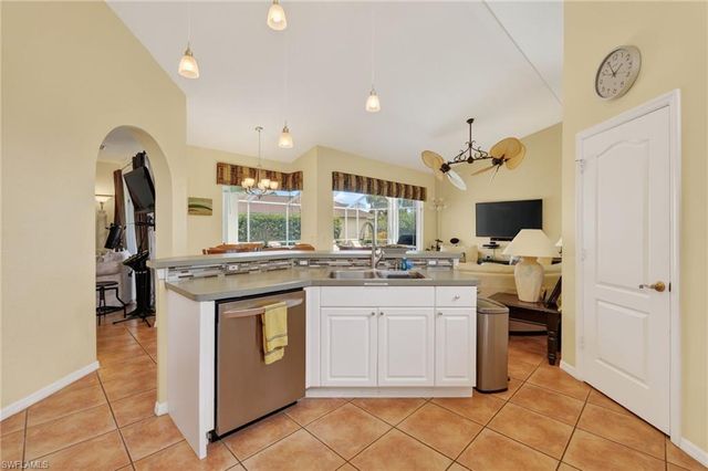 1954 Terrazzo LN, Naples, FL 34104