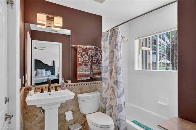 1954 Terrazzo LN, Naples, FL 34104