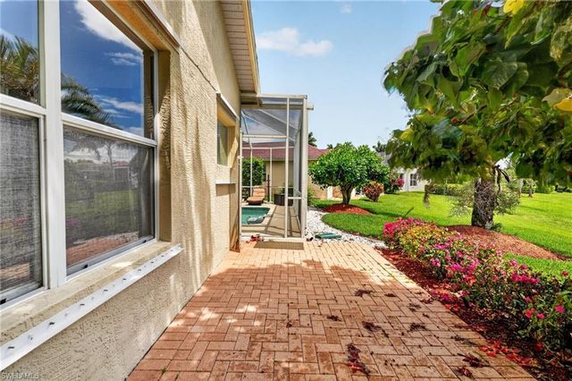 1954 Terrazzo LN, Naples, FL 34104