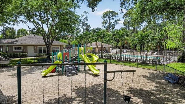 1954 Terrazzo LN, Naples, FL 34104