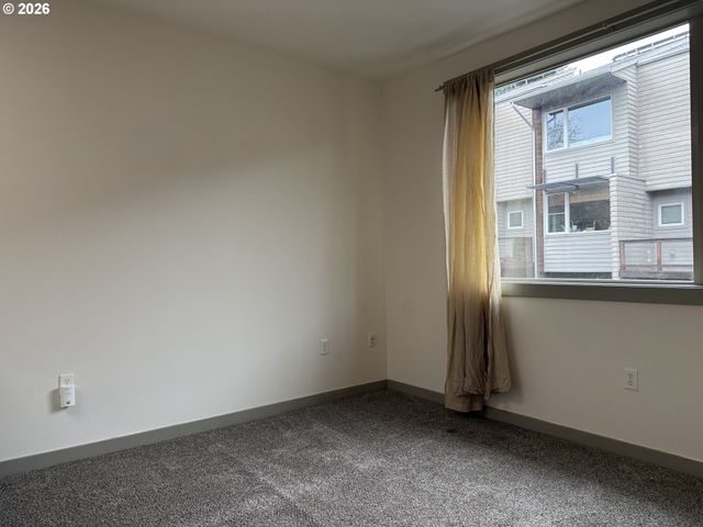 3114 Sw DOLPH Ct, Portland, OR 97219