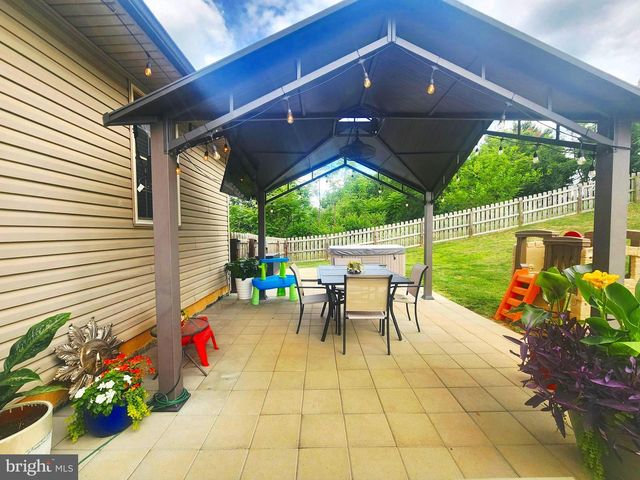 44 VERNON DRIVE, Chambersburg, PA 17202