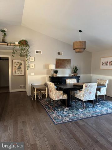 44 VERNON DRIVE, Chambersburg, PA 17202