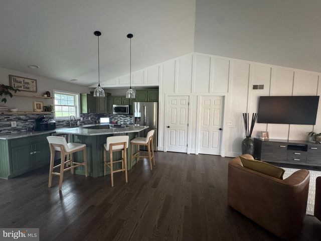44 VERNON DRIVE, Chambersburg, PA 17202