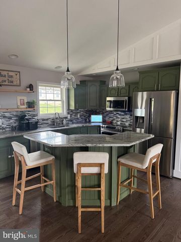 44 VERNON DRIVE, Chambersburg, PA 17202