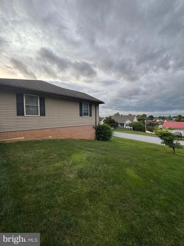 44 VERNON DRIVE, Chambersburg, PA 17202