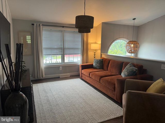 44 VERNON DRIVE, Chambersburg, PA 17202