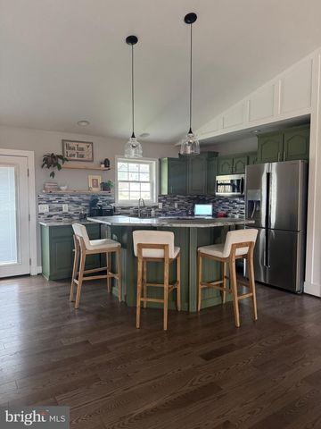 44 VERNON DRIVE, Chambersburg, PA 17202