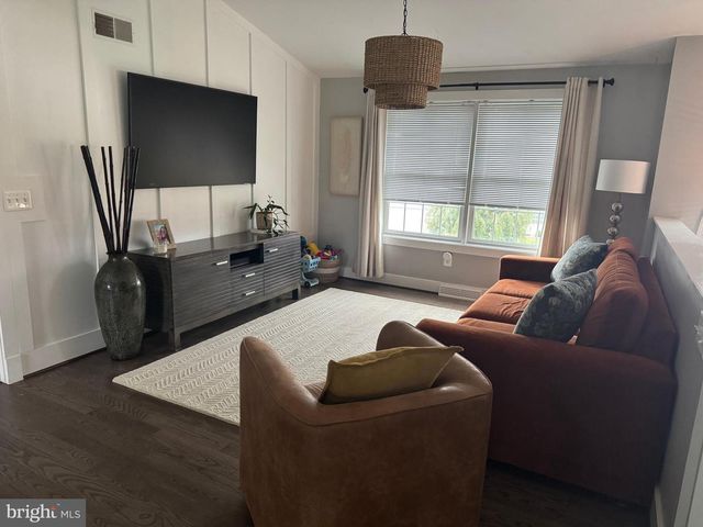 44 VERNON DRIVE, Chambersburg, PA 17202