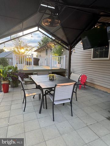 44 VERNON DRIVE, Chambersburg, PA 17202