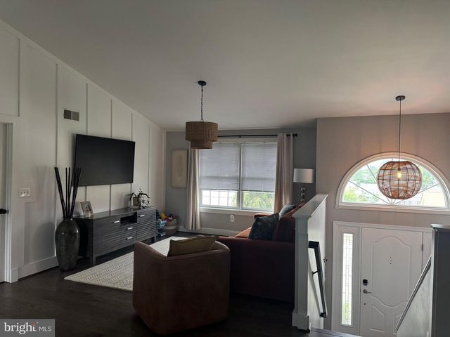 44 VERNON DRIVE, Chambersburg, PA 17202