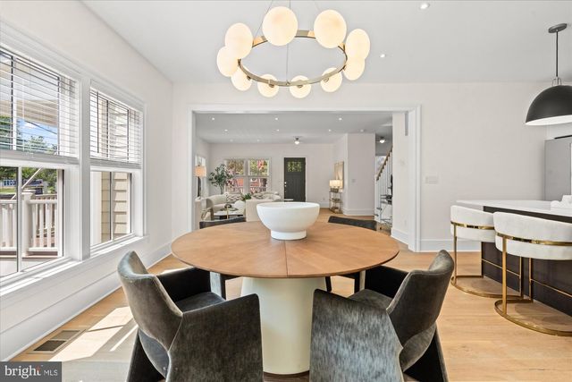 28 W CHAPMAN ST, Alexandria, VA 22301