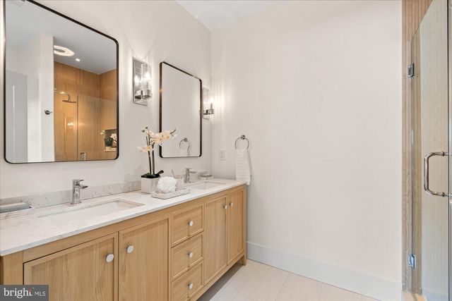 28 W CHAPMAN ST, Alexandria, VA 22301