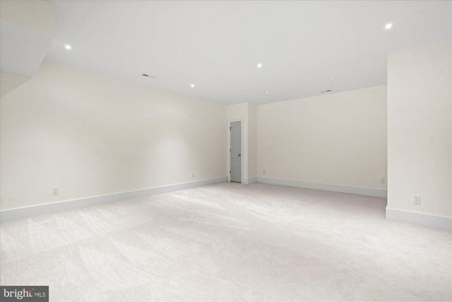28 W CHAPMAN ST, Alexandria, VA 22301