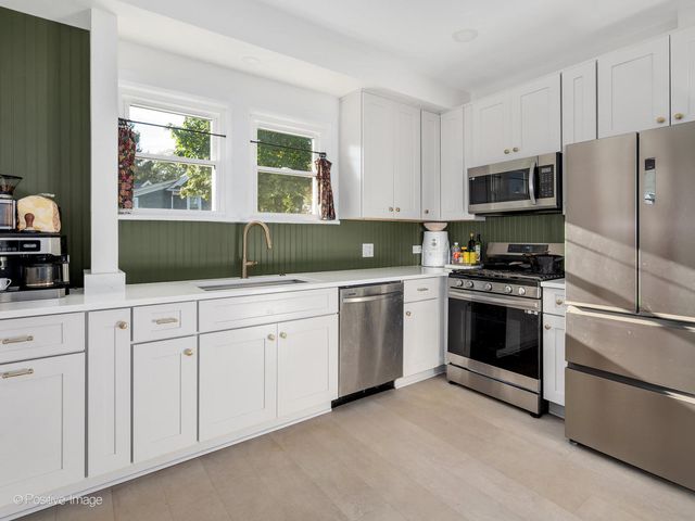 126 N Ellis Avenue, Wheaton, IL 60187