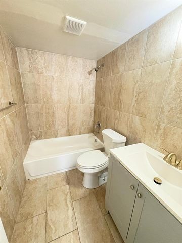 5891 CURRY FORD ROAD 15, Orlando, FL 32822