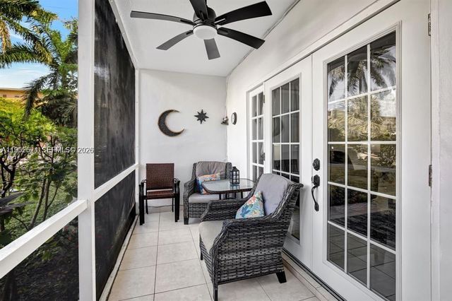 219 NE 14th Ave 107, Hallandale Beach, FL 33009